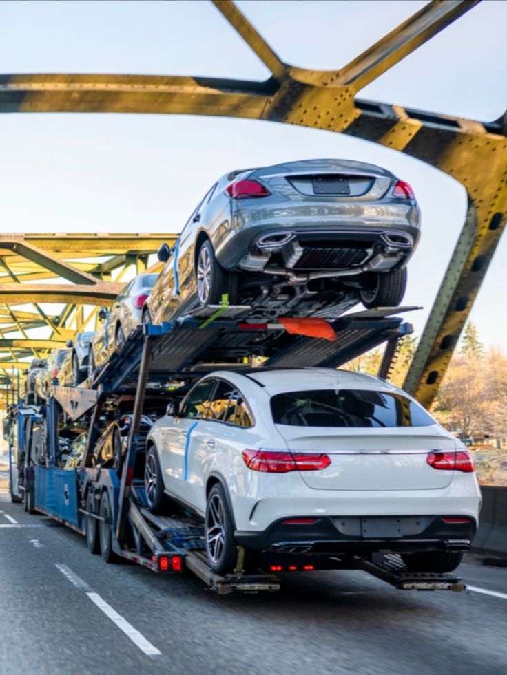 Multi-level car carrier on the highway